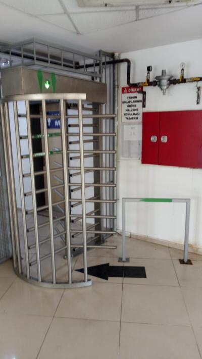 TUVALET DEĞİL CEZAEVİ GİRİŞ KAPISI SANKİ - Akçakoca Gazetesi